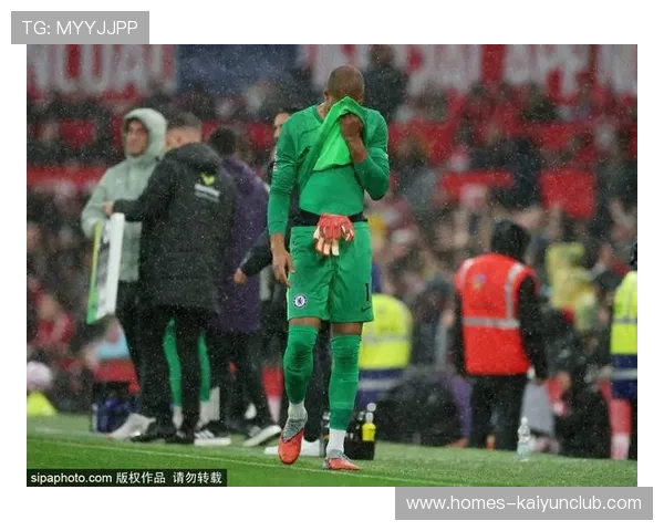 曼联更衣室再次失控：三人爆发口角