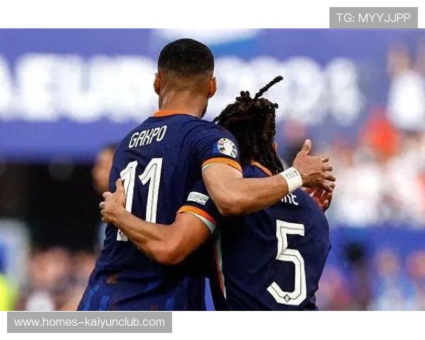 曼城拟把边后卫攻守一体化作为战术革新方向 曼城拟把边后卫攻守一体化作为战术革新方向