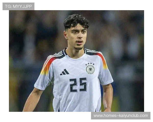 拜仁中前场持续制造压力,帕夫洛维奇稳住节奏