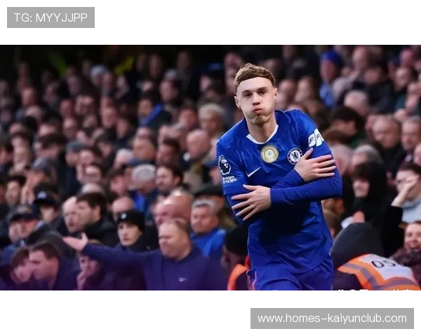 切尔西帕尔默禁区内轻巧卸球后快速劲射破门，成就惊艳时刻