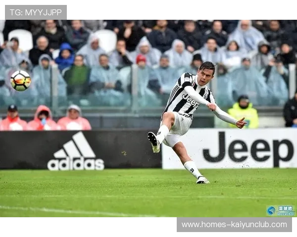 尤文迪巴拉任意球划过人墙洞穿死角：新生代选手的训练秘籍与战靴传奇