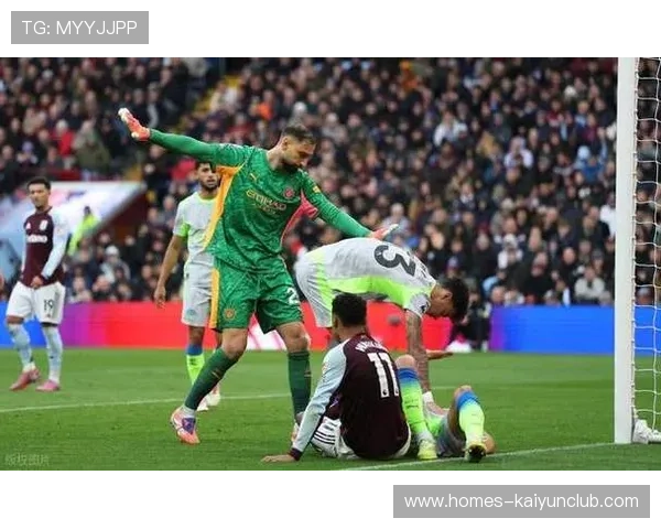 英超曼城角球战术再现，门前头球破网